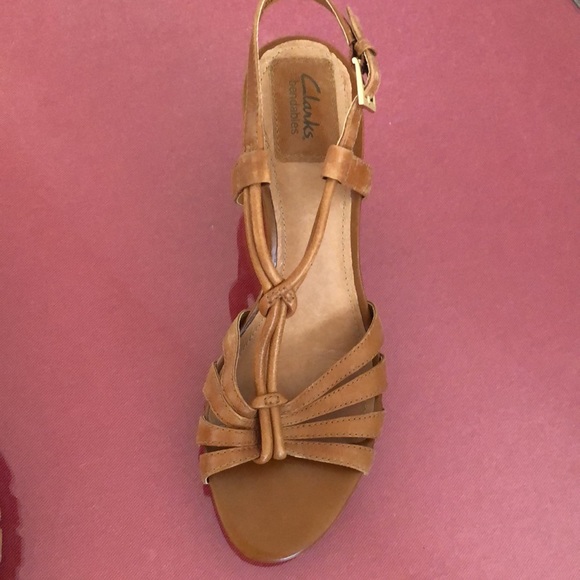 Clarks dressy leather sandal, 8.5 Narrow, 3” wedge heel. NEW - Picture 2 of 5